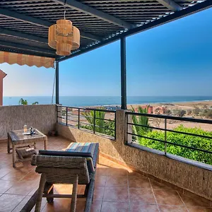 Guest house Pearl Surf Camp Morocco, Imi Ouaddar